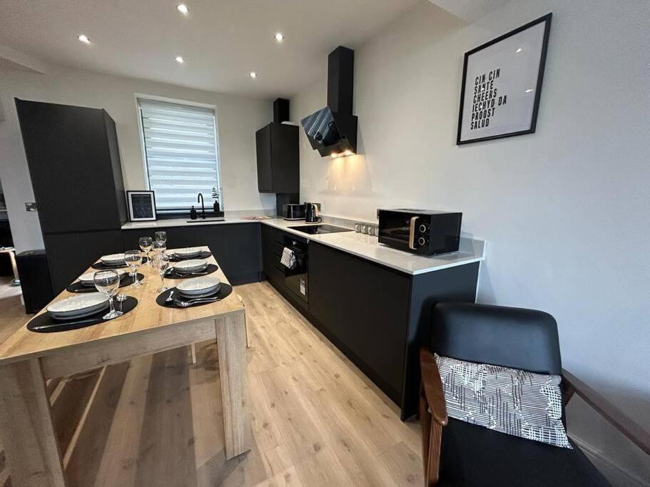 Вілла Caernarfon Modern Townhouse Snowdonia Екстер'єр фото